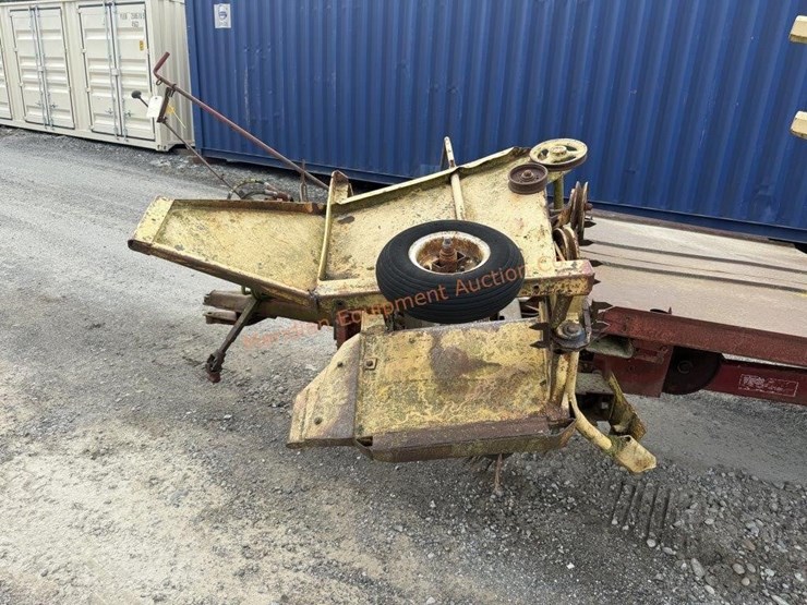 new-holland-1002-image-17