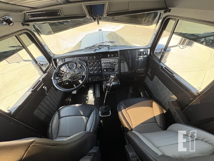 1999-kenworth-w900l-image-3