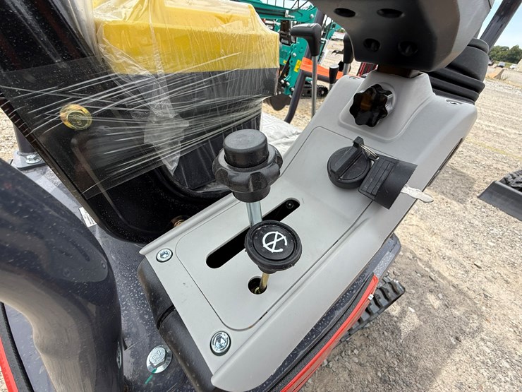 #220-•-#26484-•-unused-cfg-mx15rx-mini-excavator-image-40