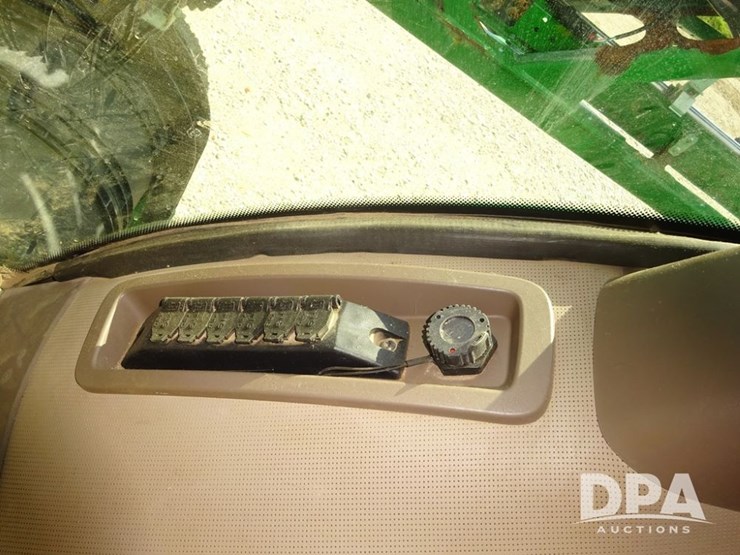 2019-john-deere-f4365-image-151
