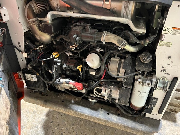 2021-bobcat-t770-image-17