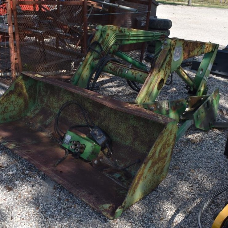 JOHN DEERE 148