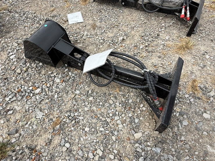 #230-•-#26347-•-unused-giyi-59"-mini-skid-steer-backhoe-arm-zwb2507123-image-7
