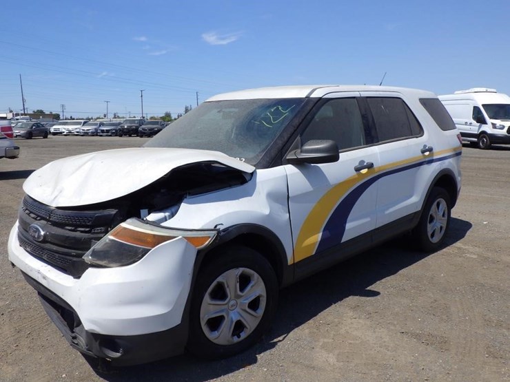 2015-ford-explorer-image-2