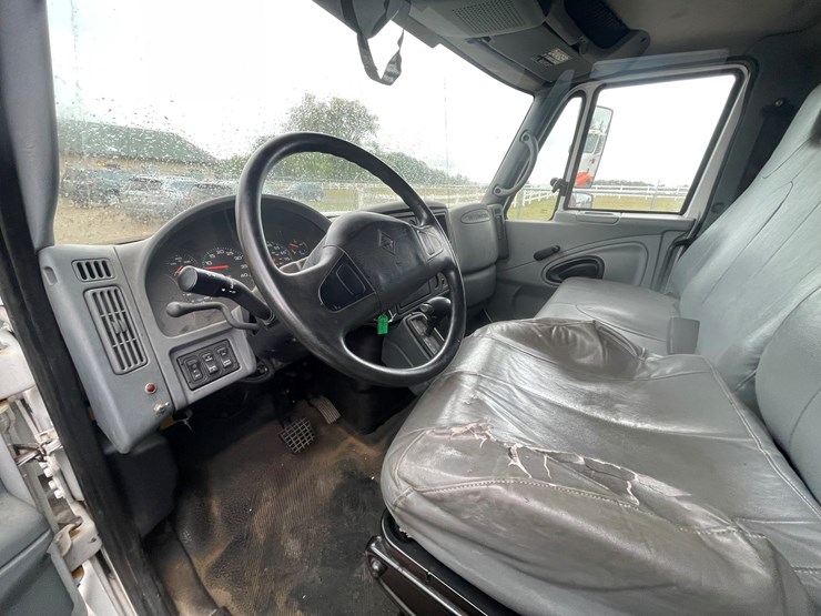 2007-international-durastar-4300-image-29