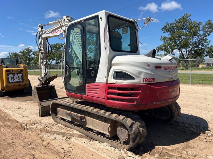 2015-takeuchi-tb290-image-2
