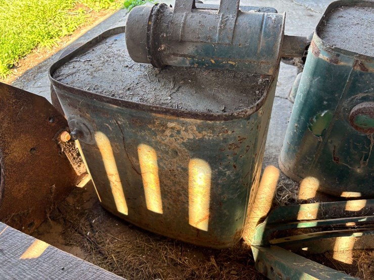 miscellaneous-oliver-tractor-parts-image-13