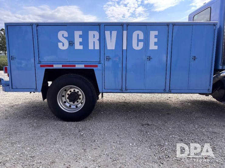 1988-peterbilt-377-image-46