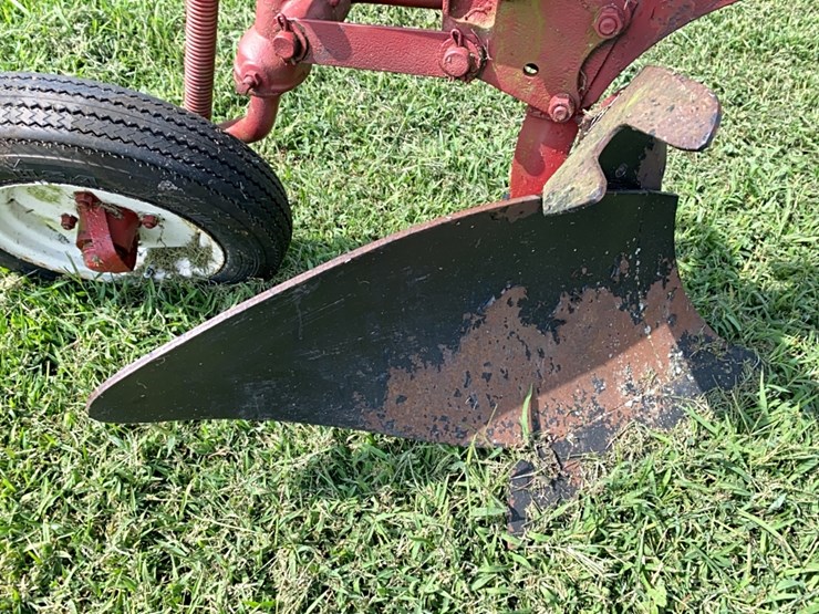 ih-plow-image-17