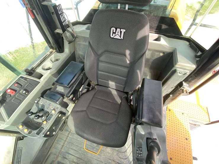 2019-caterpillar-966m-image-14