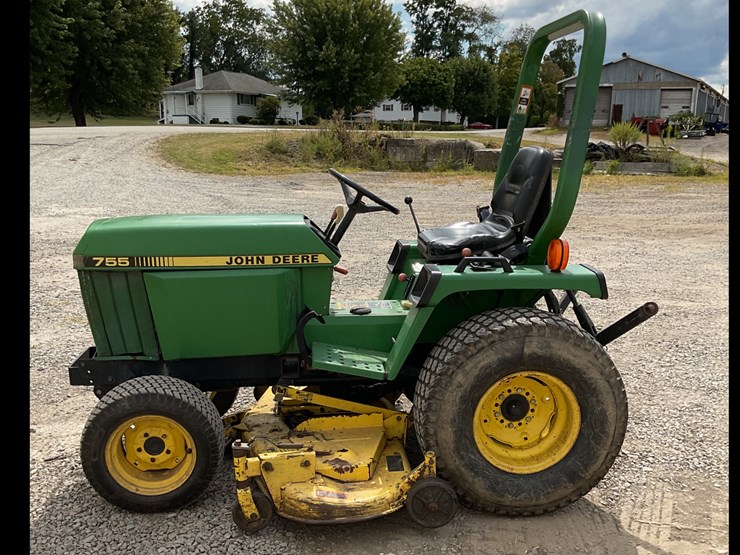 john-deere-755-image-1