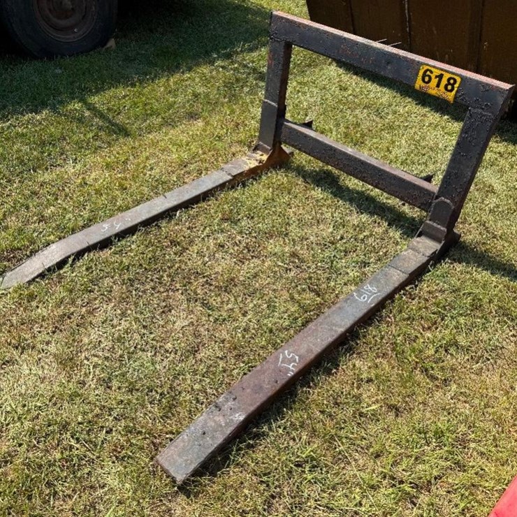 3PT FORK ATTACHMENT (54")