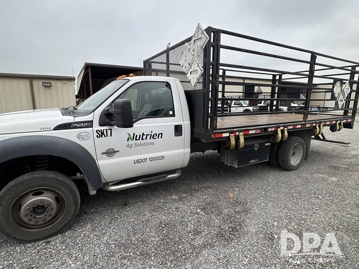 2013-ford-f550-image-1