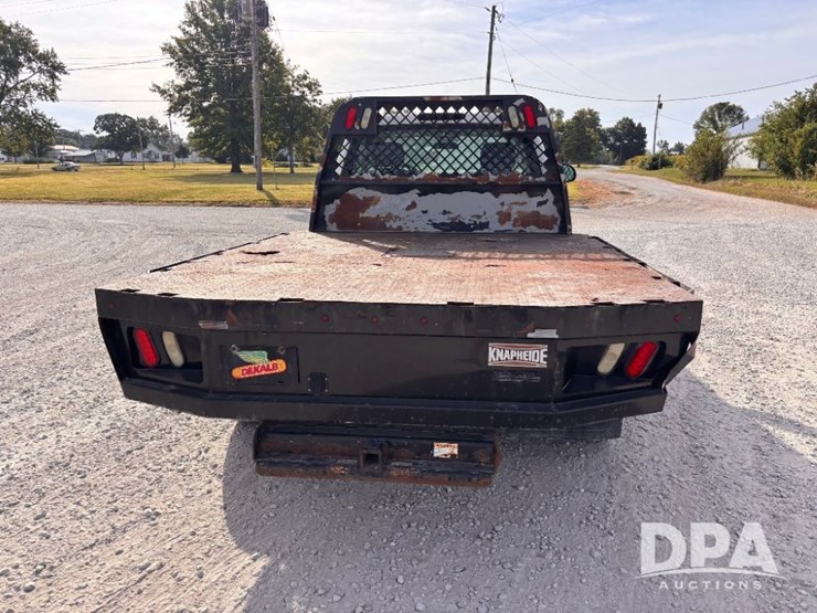 2012-chevrolet-3500-image-10