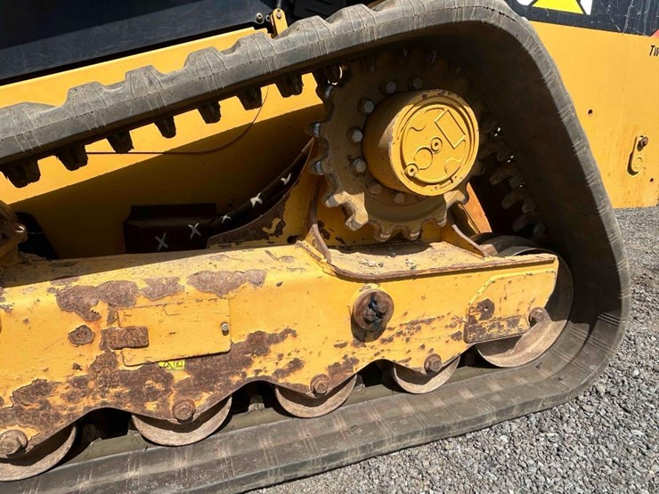 2017-caterpillar-299d2-image-10