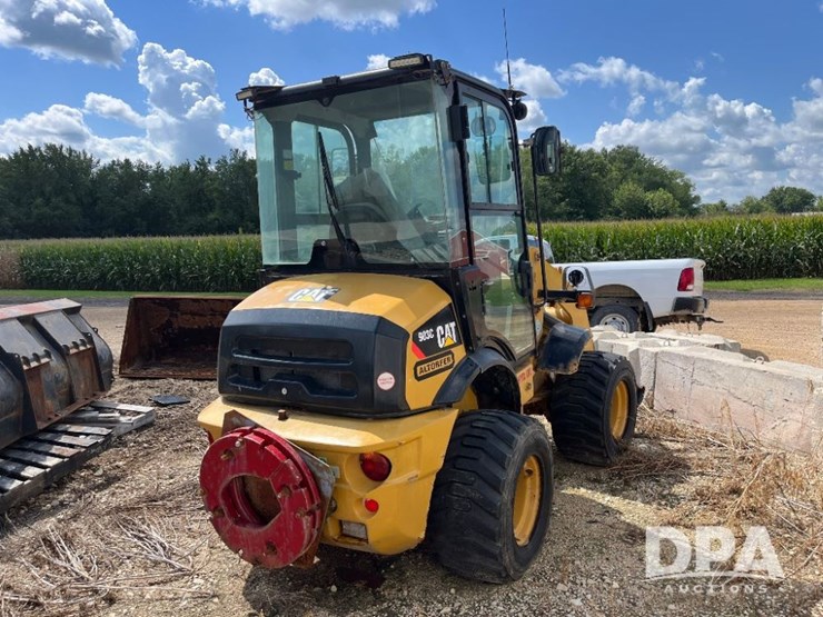 2015-caterpillar-903c-image-7
