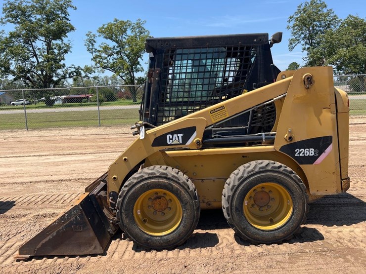 2008-caterpillar-226b2-image-1