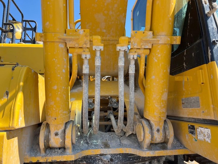 2023-komatsu-pc360-lc-11-image-27