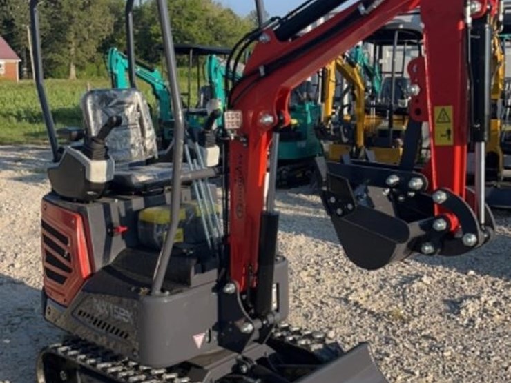 2025-cfg-mx15rx-mini-excavator-image-3