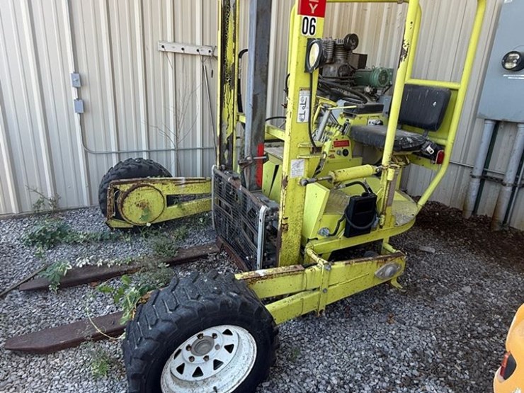 2001-donkey-d12-forklift-(np6114,-unit-88126)-image-1