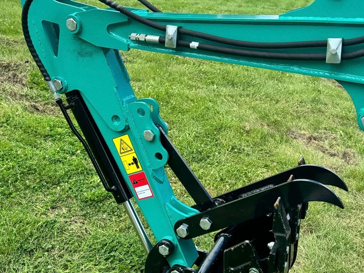 2025-cfg-industrial-h15r-mini-excavator-...-unused-...-brand-new-battery-installed-image-4