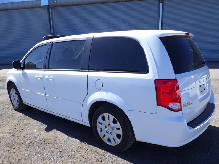 2017-dodge-grand-caravan-image-4