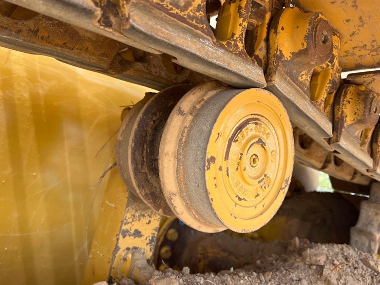 2021-caterpillar-d4-lgp-image-10