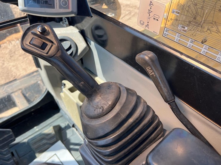 2014-caterpillar-308e2-cr-image-32