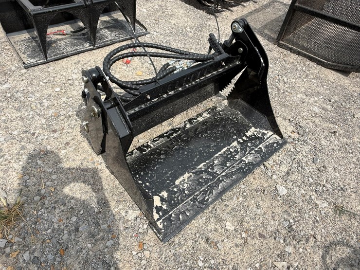 #230-•-#26297-•-unused-giyi-mini-excavator-bucket-fxkhd392507233-image-6