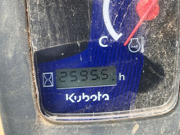 2022-kubota-ssv75-image-31