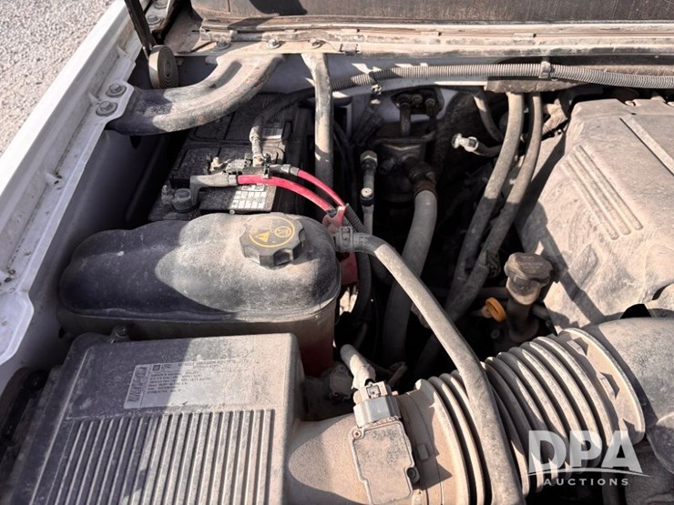 2013-gmc-2500-image-53