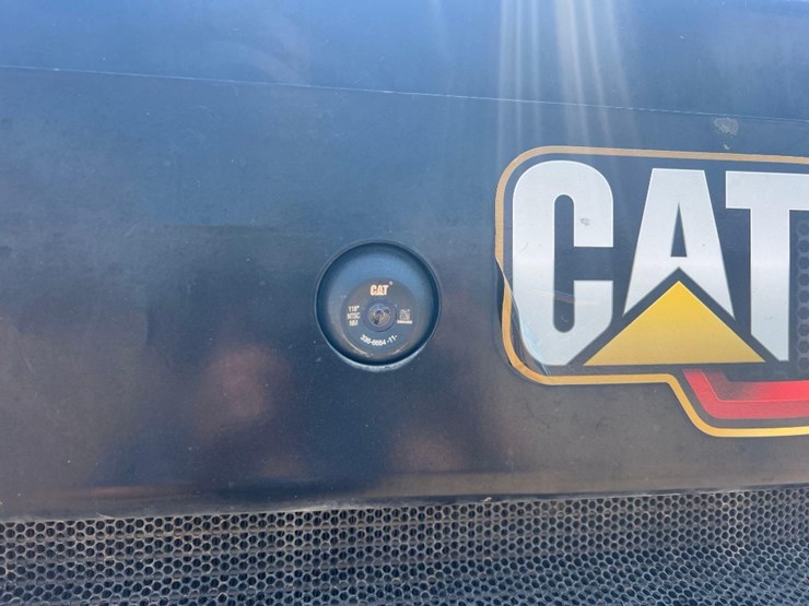 2023-caterpillar-279d3-image-13