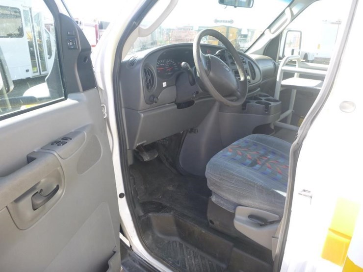 2008-ford-e450-image-9