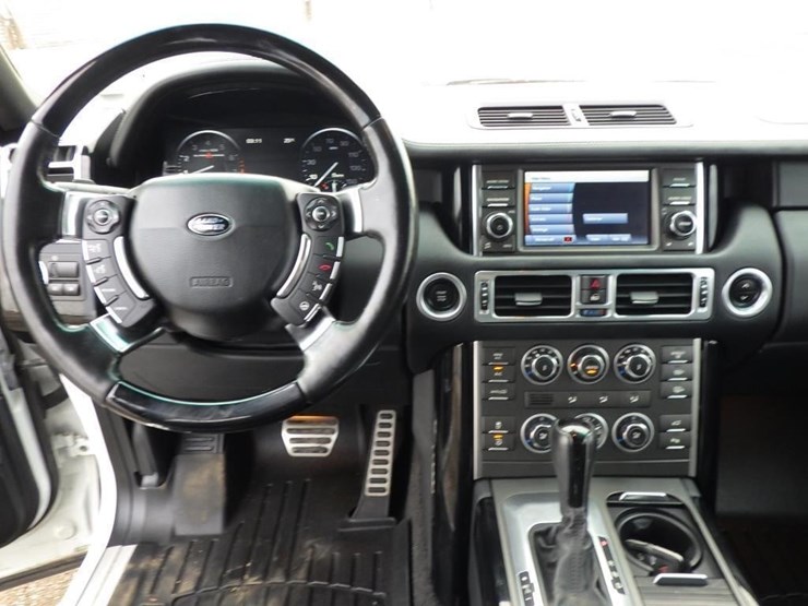 2011-land-rover-range-rover-image-9