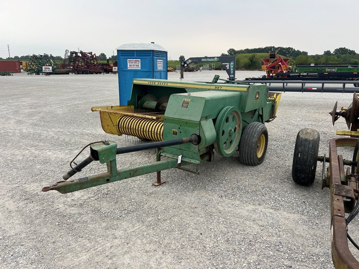 john-deere-327-image-9