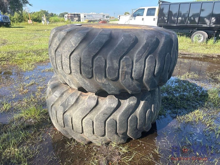 lot-of-2-caterpillar-loader-tires-image-4