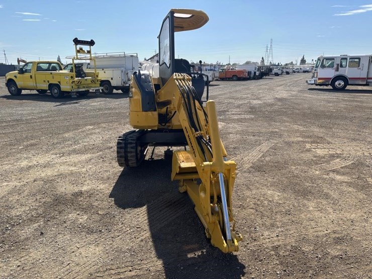 komatsu-pc12-image-5