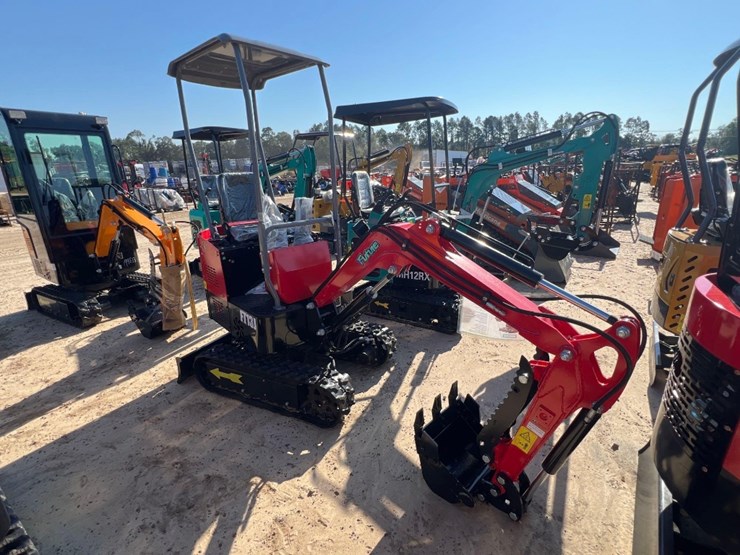 unused-future-ft13j-excavator-image-4