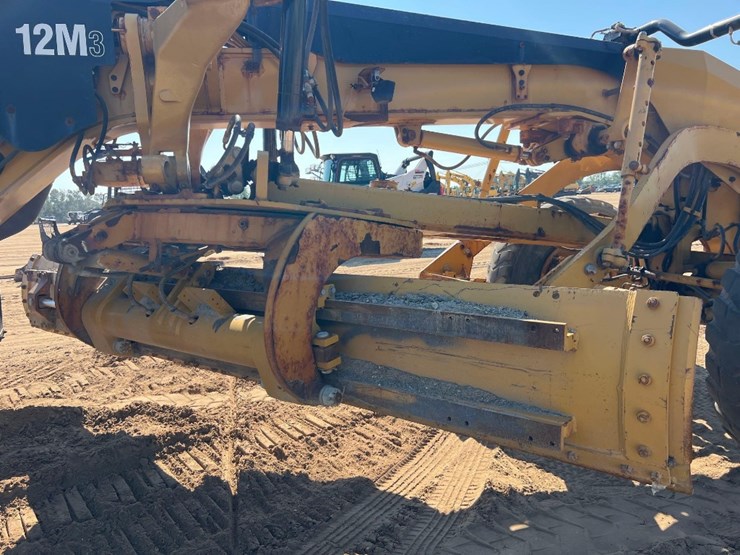 2017-caterpillar-12m3-image-20