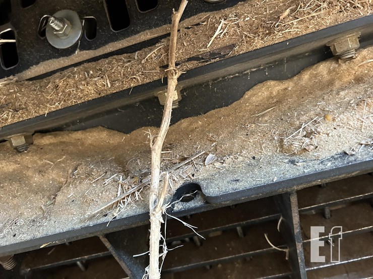 2015-case-ih-8240-image-115