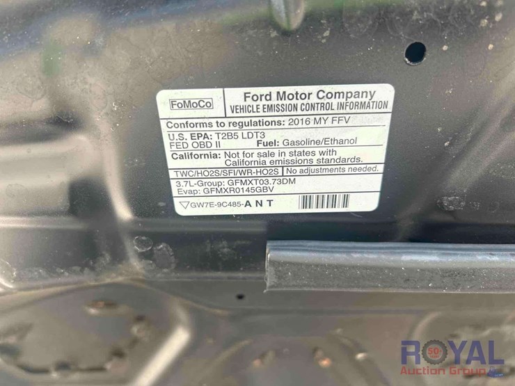 2016-ford-explorer-image-10