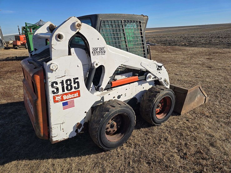 2008-bobcat-s185-image-22