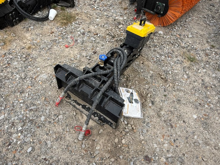 #230-•-#27017-•-unused-giyi-gy-p45-mini-skid-steer-breaker-psc452507147-image-18