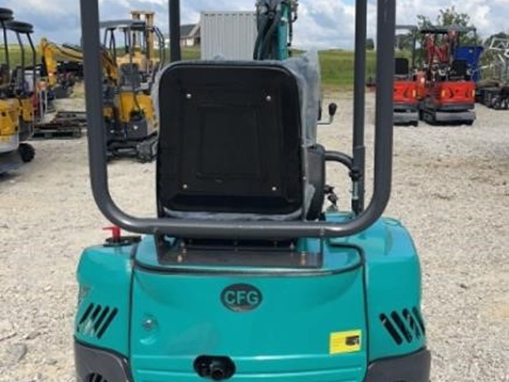 2025-cfg-qk16r-mini-excavator-image-5