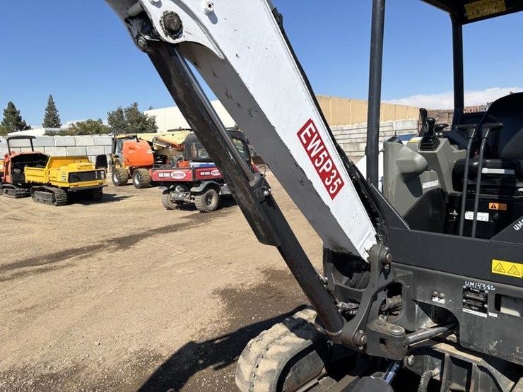 2020-bobcat-e32i-image-20