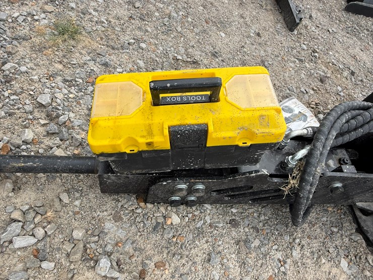 #230-•-#27018-•-unused-giyi-gy-p45-mini-skid-steer-breaker-psc452507149-image-9