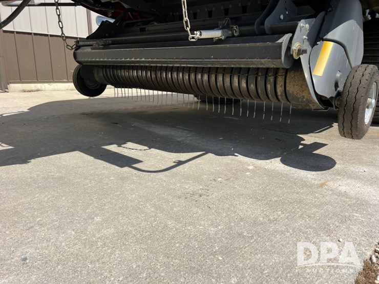 2017-massey-ferguson-2270-image-10