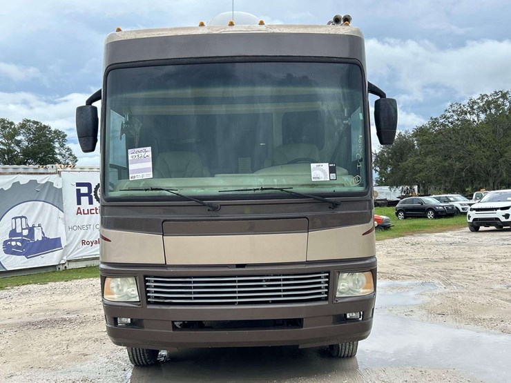 2007-national-rv-dolphin-35ft-class-a-motorhome-image-38