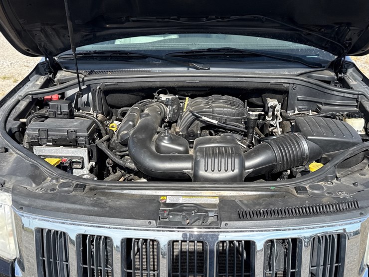 2013-jeep-grand-cherokee-image-35