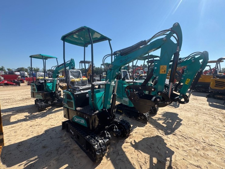 unused-cfg-qh12r-excavator-image-2
